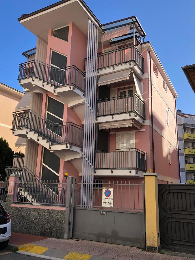 Casa Francesca: Un Mare Di Relax! Lägenhet Ventimiglia Exteriör bild